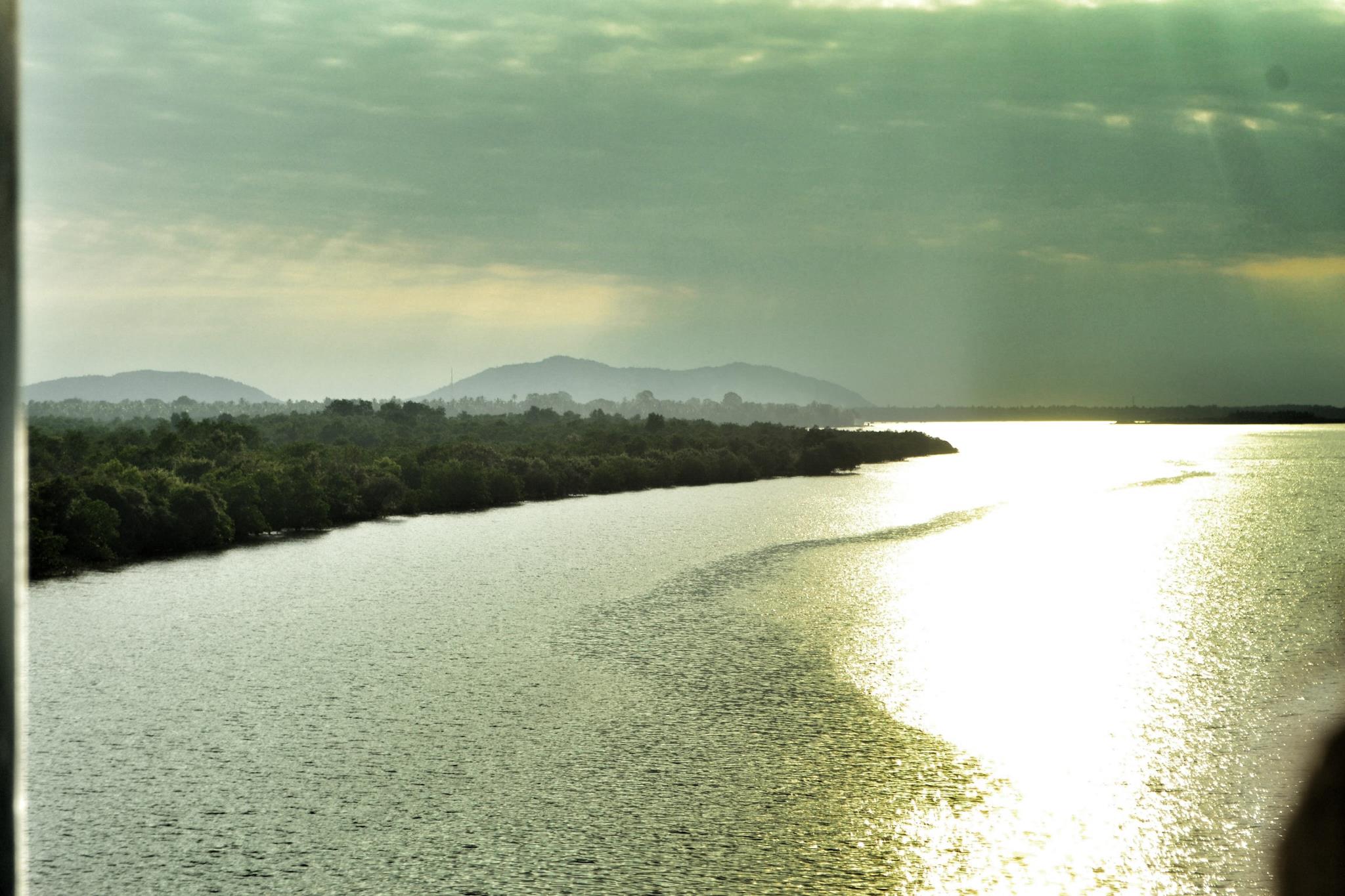 Where the Arabian Sea meets the Talpona River in Goa